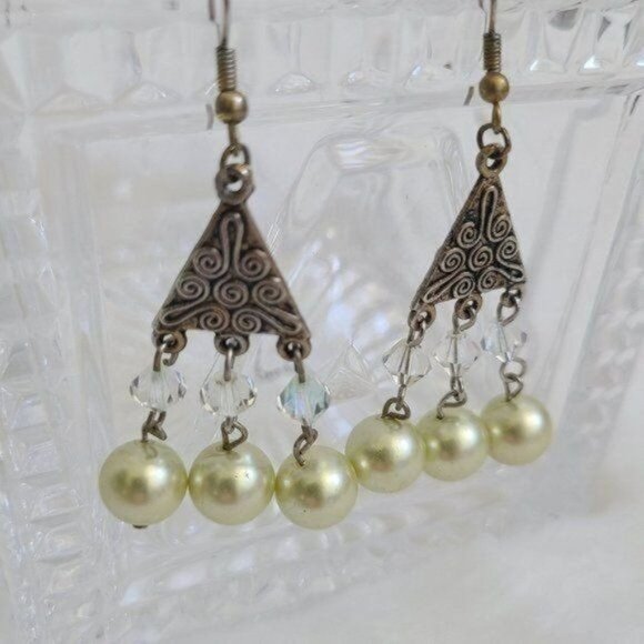 Crystal Faux Pearls Chandelier Earrings - Picture 1 of 3